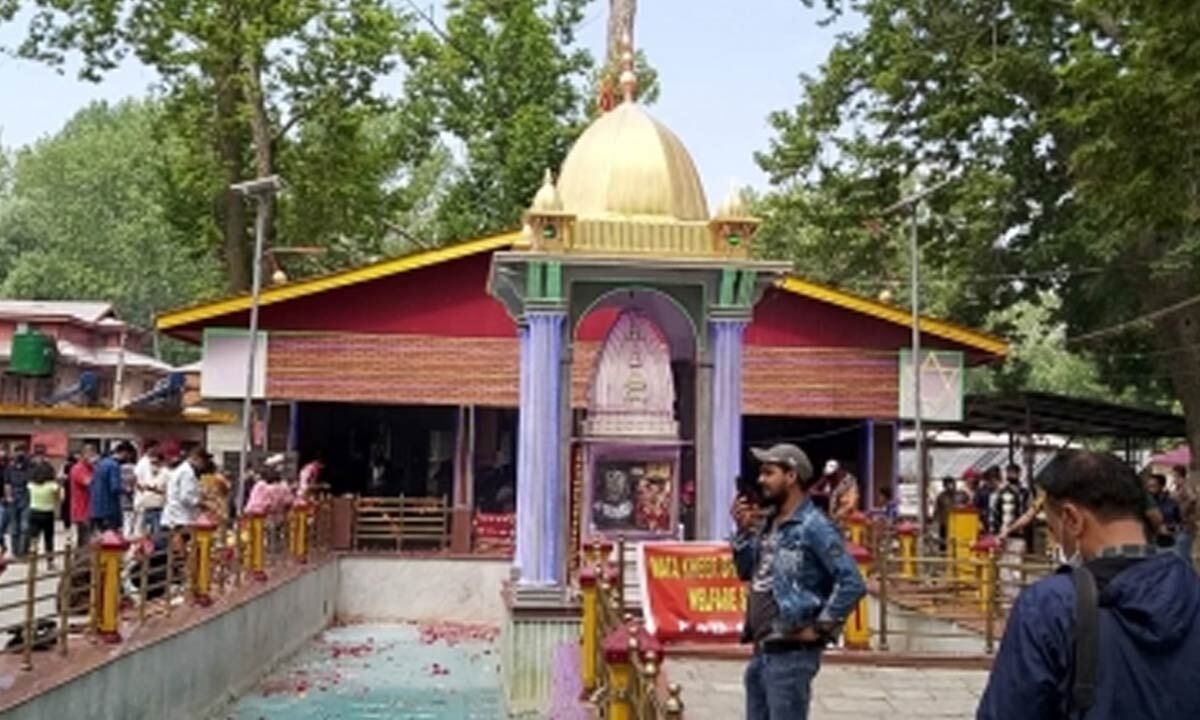 Unfazed by terror threat, devotees flock to Mata Kheer Bhawani Mela in Kashmir