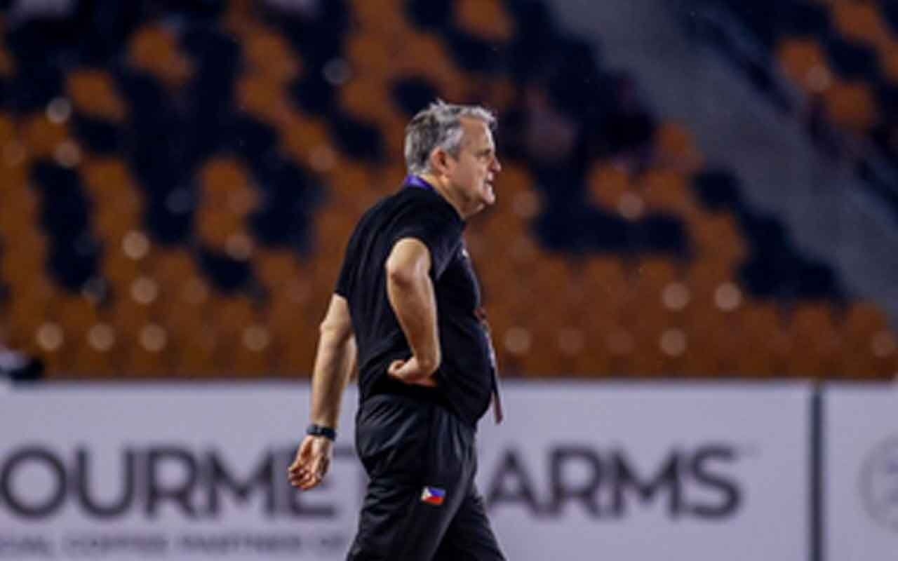 Capellas resigns as Phillippines head coach, Cuadrat appointed on interim bases