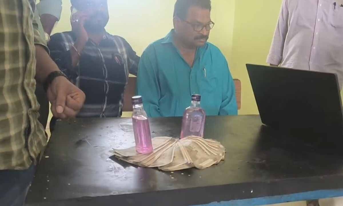 CI, Head Constable in ACB net