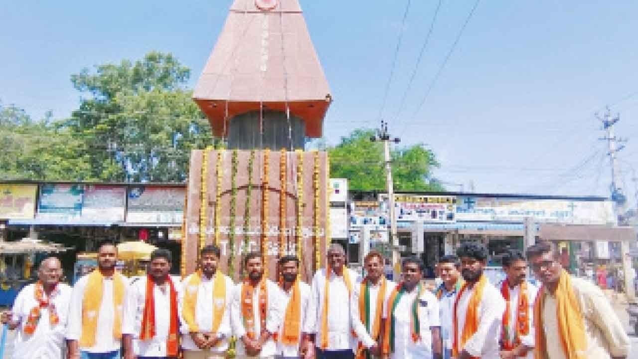 BJP honours martyrs