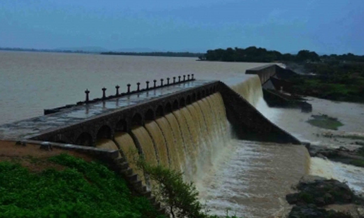 Telangana not to accept Andhra's Godavari-Banakacherla link project