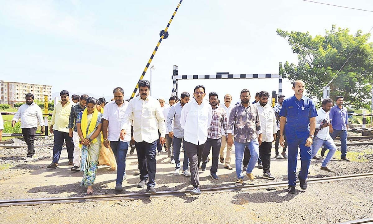 MP to seek Centre's help for sanction of ROBs, RUBs