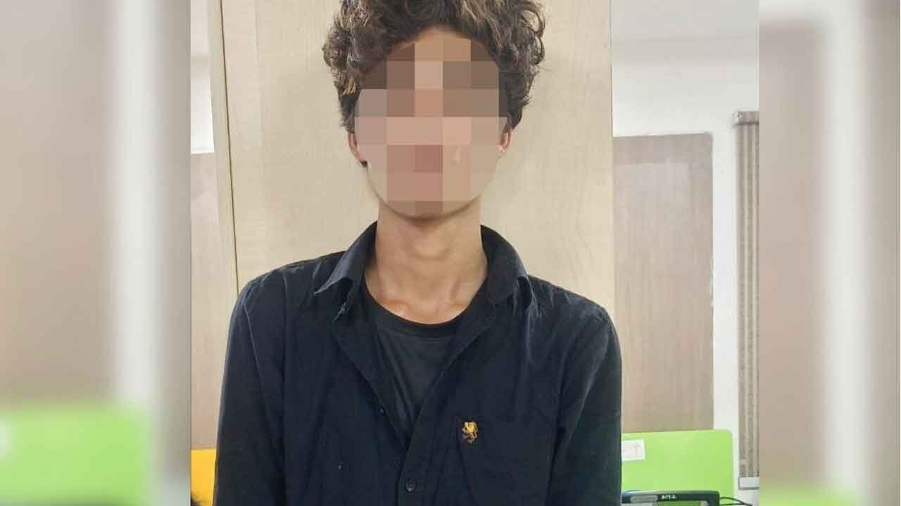 Hyderabad: Teen held for impersonating officials