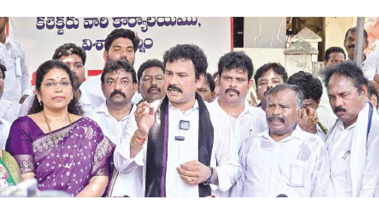 YSRCP leaders accuses NDA govt. of indulging in diversion politics