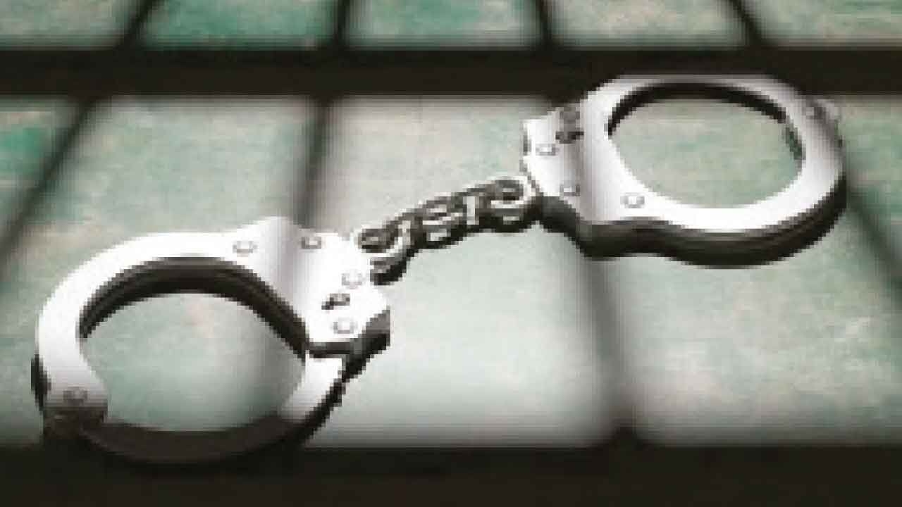 Delhi gang in double role busted, three held