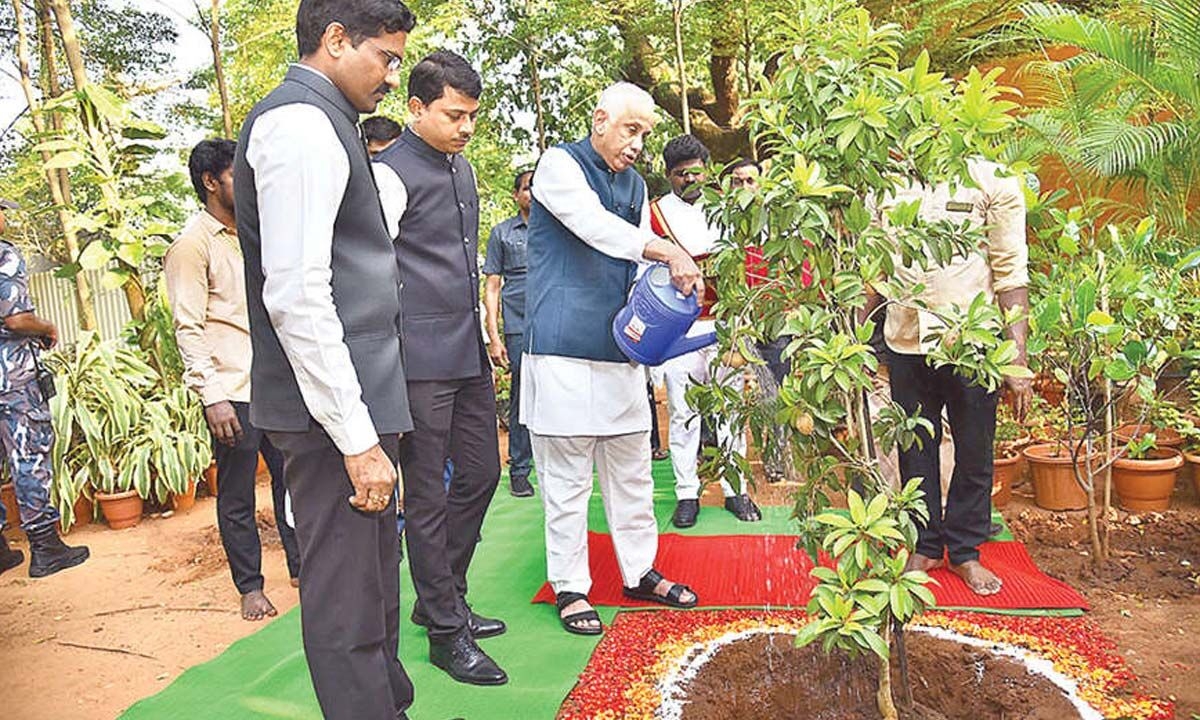 Governor champions ‘Ek Ped Maa Ke Naam' initiative