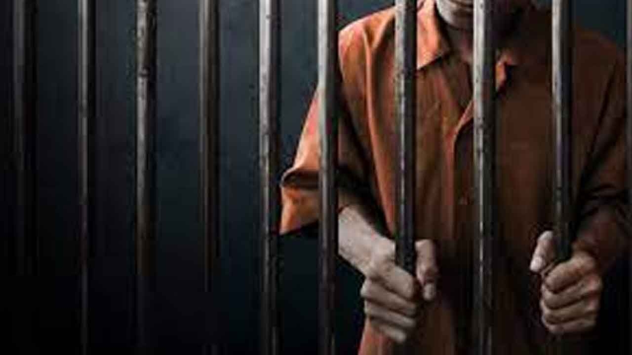Bihar Education Counselor Nabbed At Kolkata Airport For Fraudulent College Admission Scam