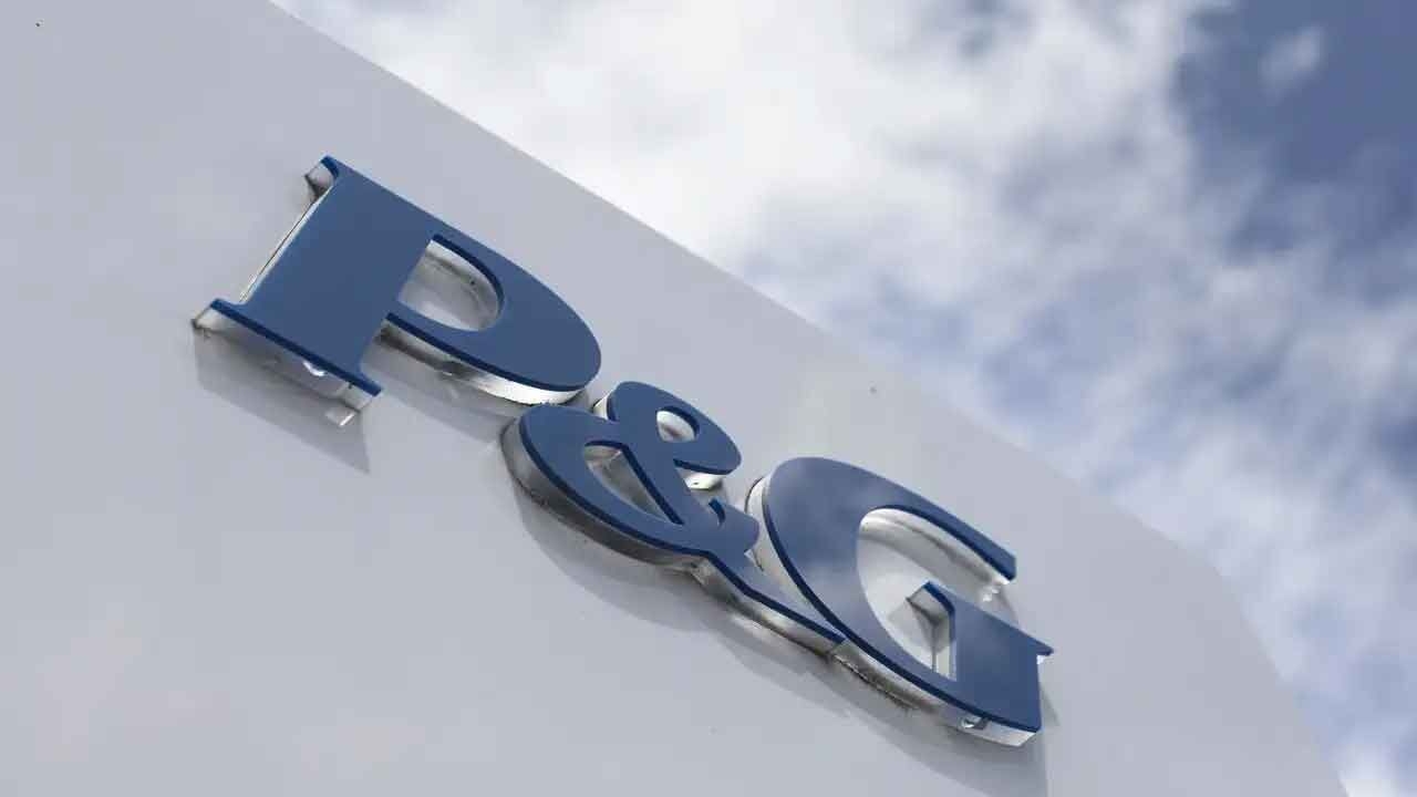P&G to cut 7,000 jobs in two years, cites tough times