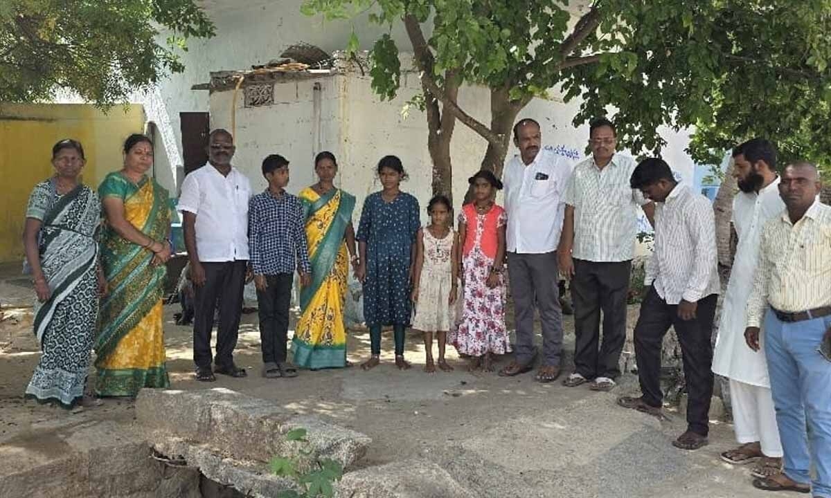 'Every School-Age Child Must Be in School' – Headmaster Timmareddy Leads Enrollment Drive in Medikonda