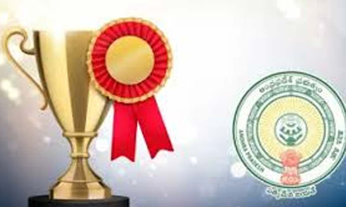 Top students honoured with ‘Shining Stars' awards