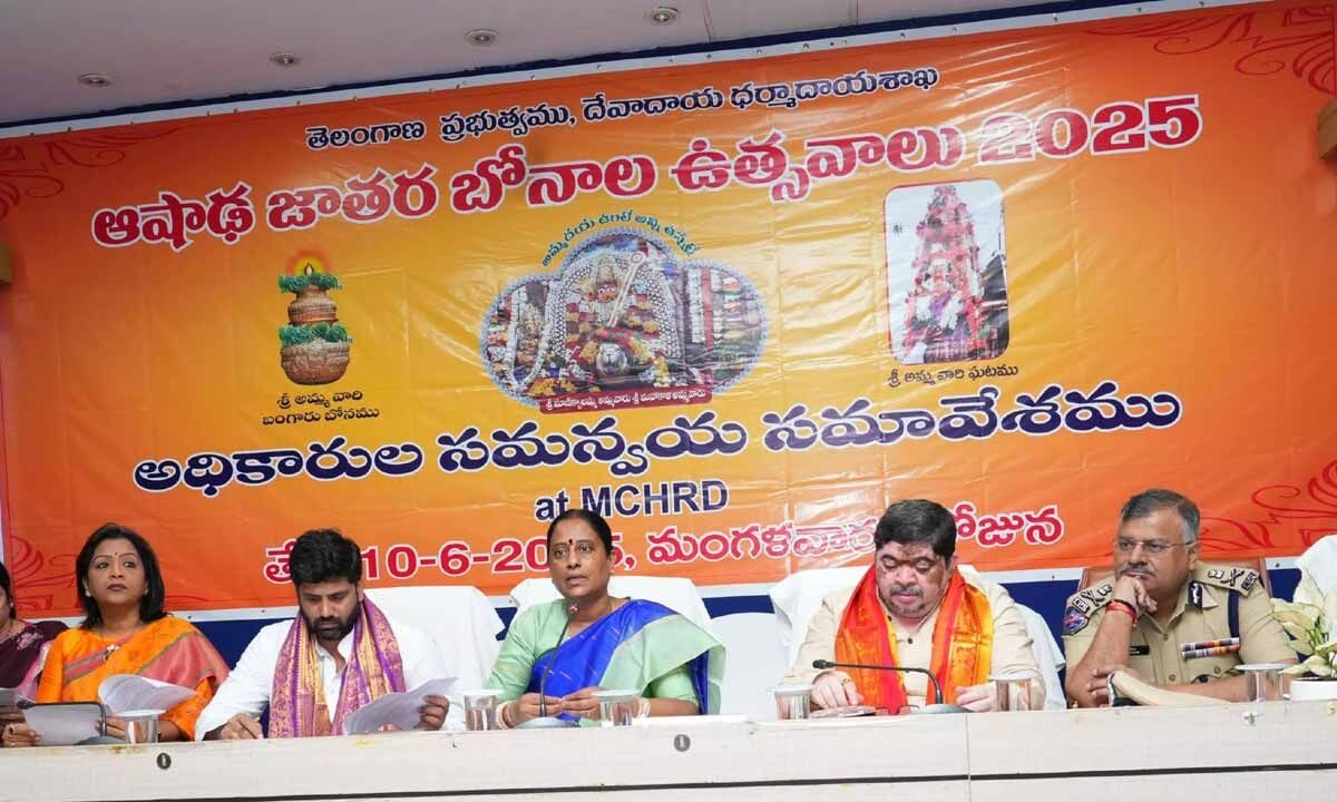 Konda Surekha reviews on Bonalu festival, gives directions to officials