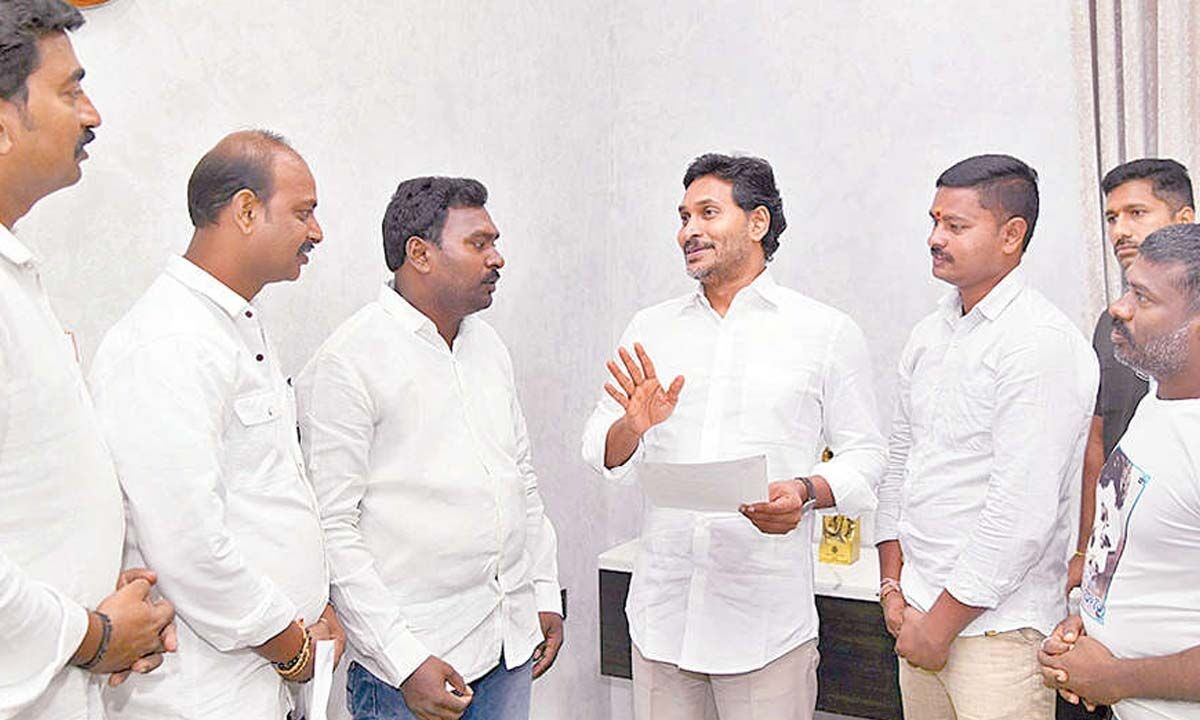 Jagan assures support to MDU operators
