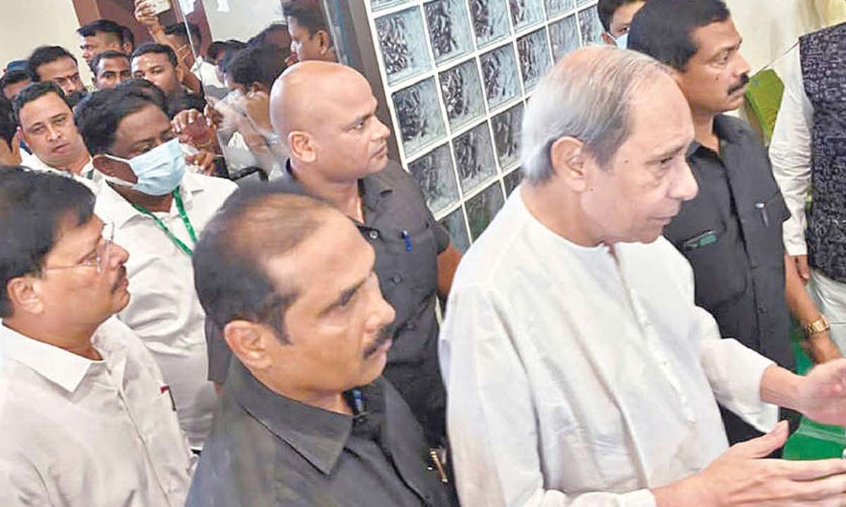 Naveen questions Majhi's claims of achievements