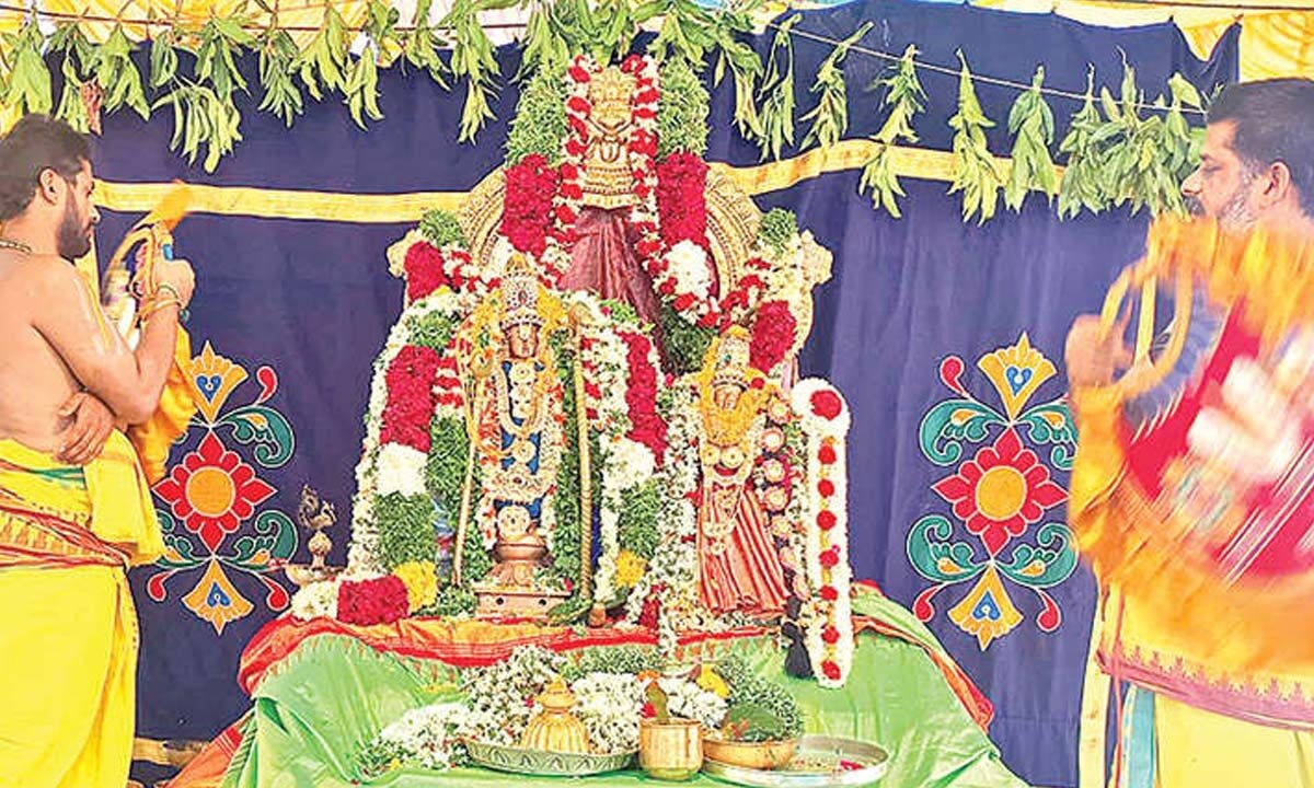 Sitarama Kalyanotsavam celebrated grandly at Vontimitta