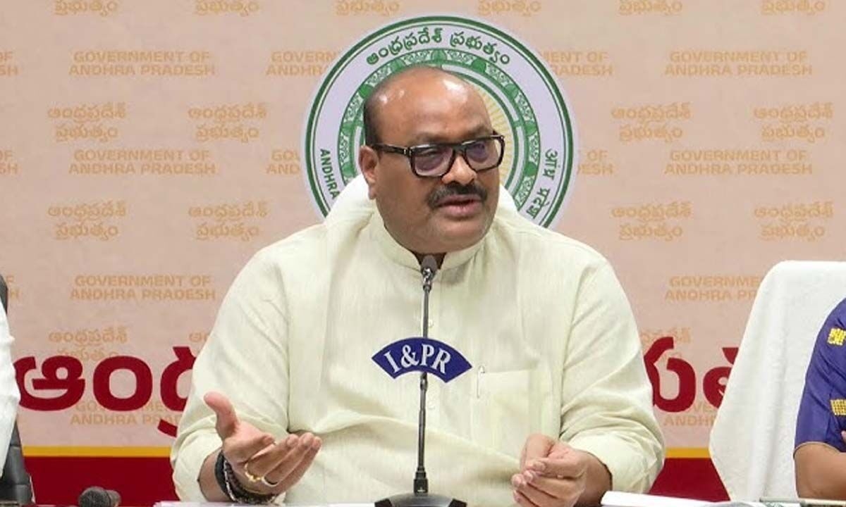 Solar power for all govt offices: Minister