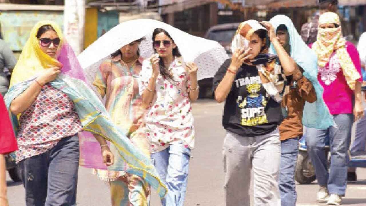 Heatwave: People asked to stay indoors during peak hours