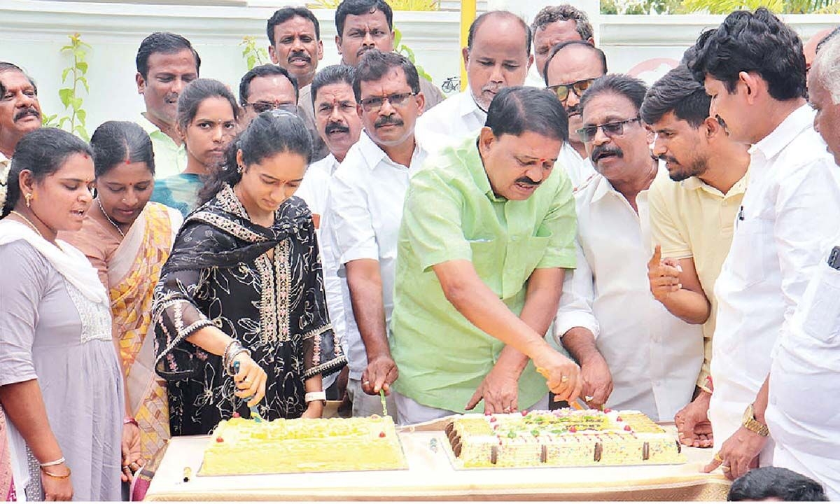 Swarnandhra governance possible only with CM Naidu: MLA Palle