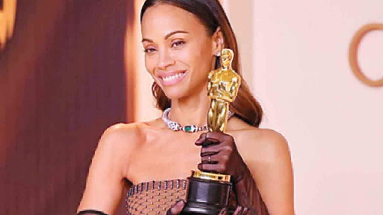 Zoe Saldana declares her Oscar to be gender-fluid with pronouns they/them