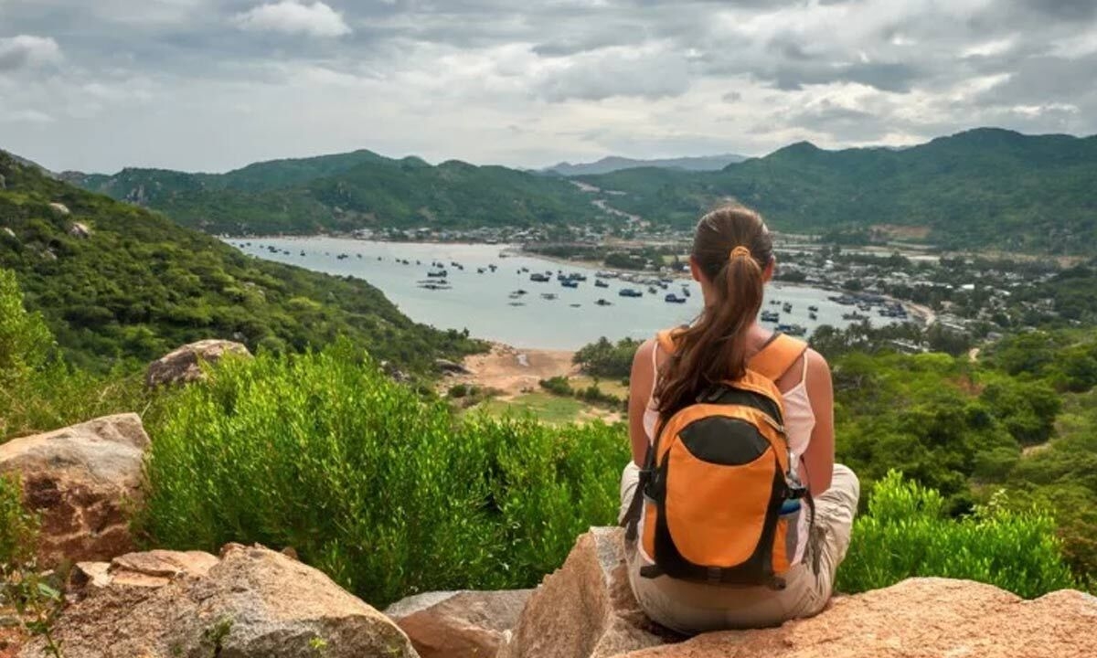 Gen Z Is Balling Solo, Paying via UPI & Redeeming Loyalty Coins; Cleartrip Data Reveals Gen Z's Bold New Travel Playbook