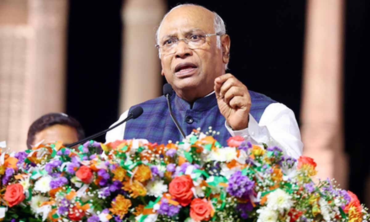 Kharge slams Centre's Gaza vote abstention at UNGA, says India's foreign policy 'in shambles'