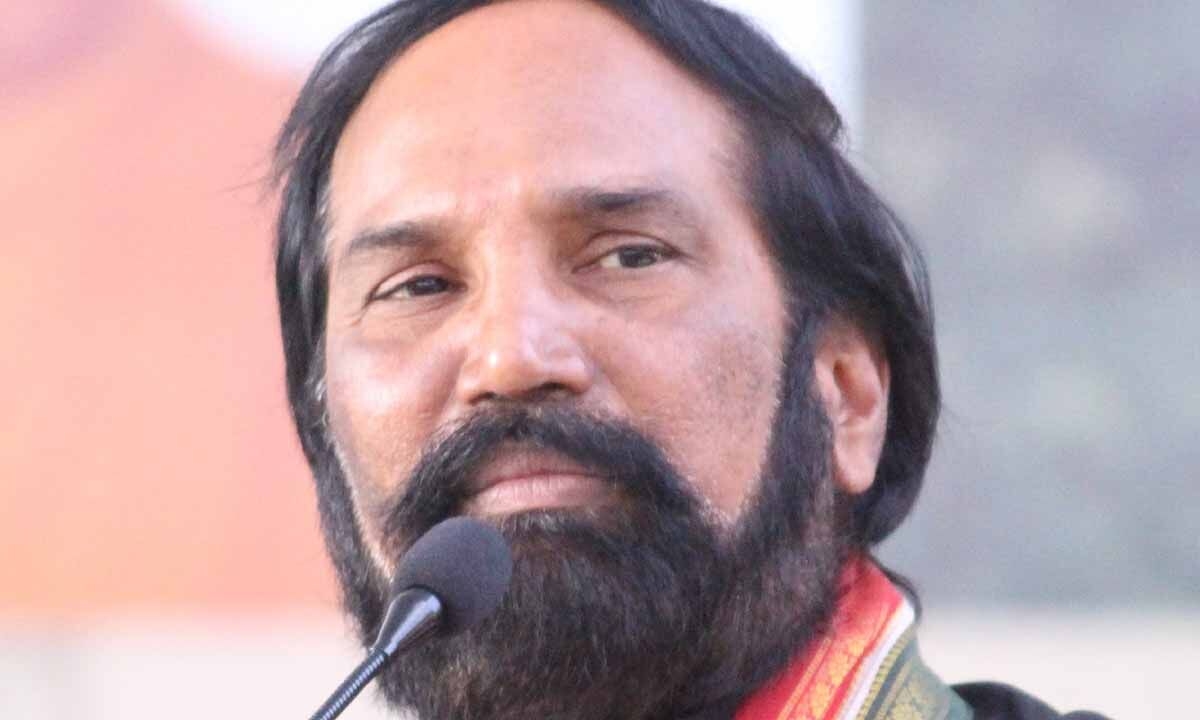 Halt Banakachera-Godavari project in AP: Uttam to Centre