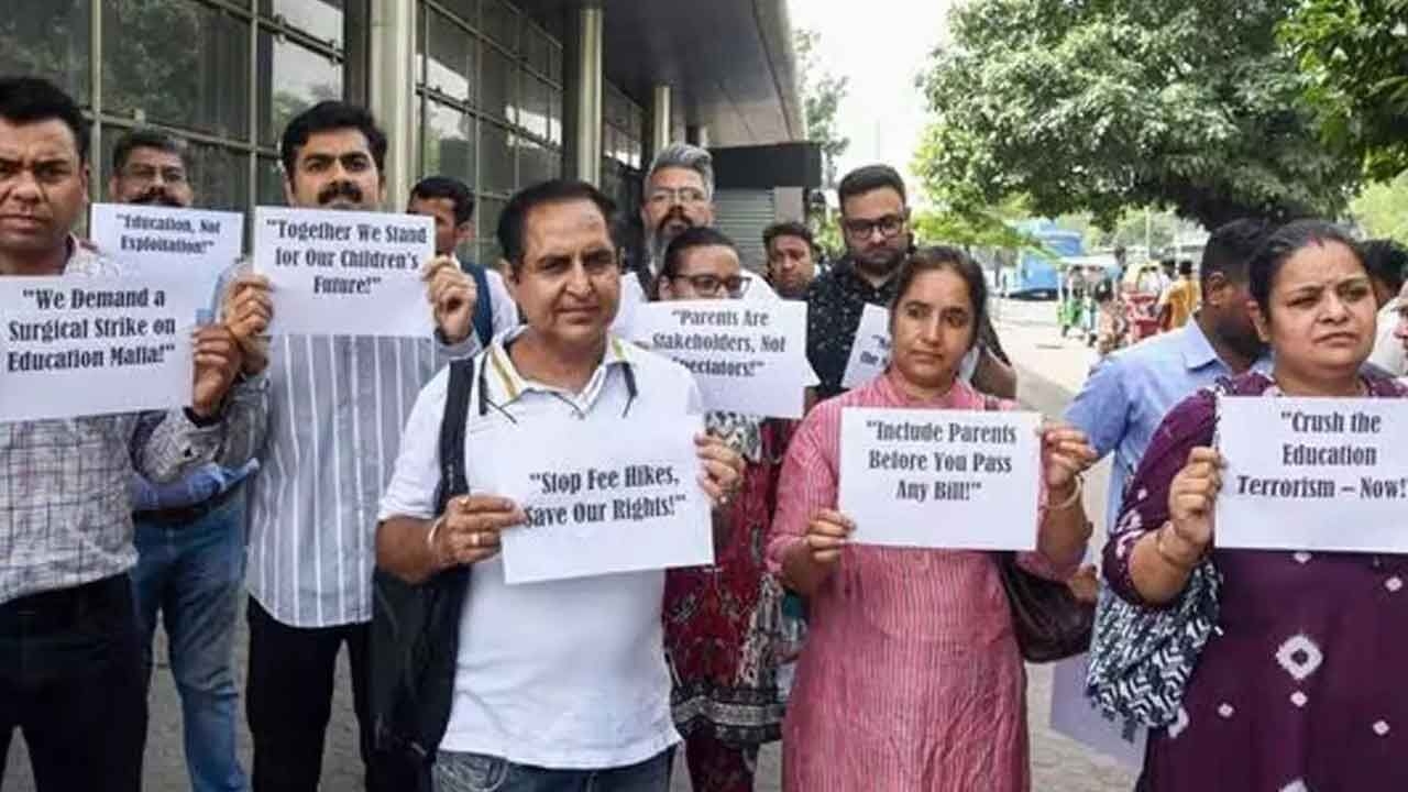 Delhi's ordinance to raise school fees is a preposterous move