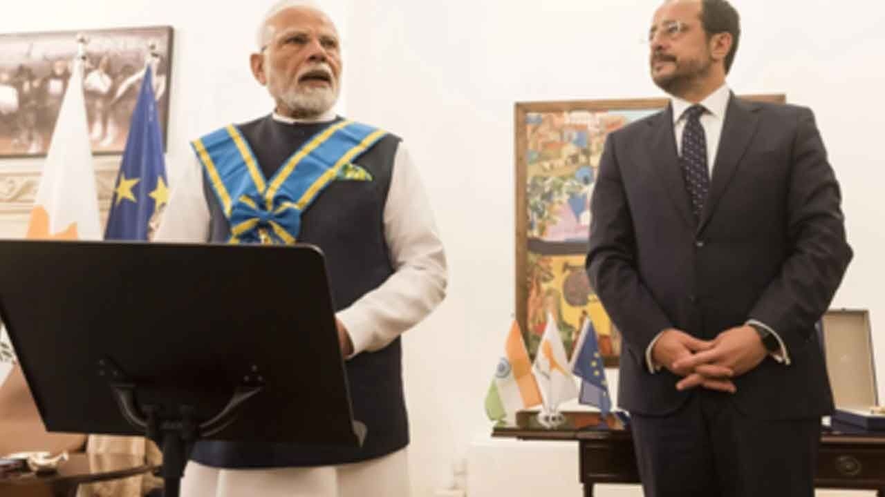 Modi pitches India's growth story in Cyprus