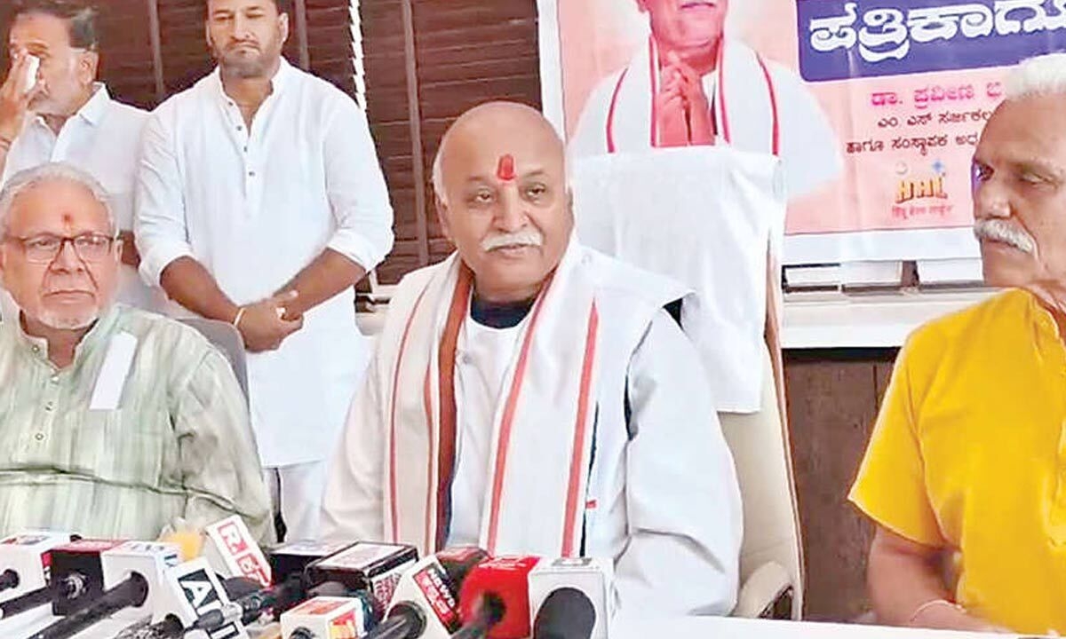 I am safe due to Hindus' blessings: Praveen Togadia
