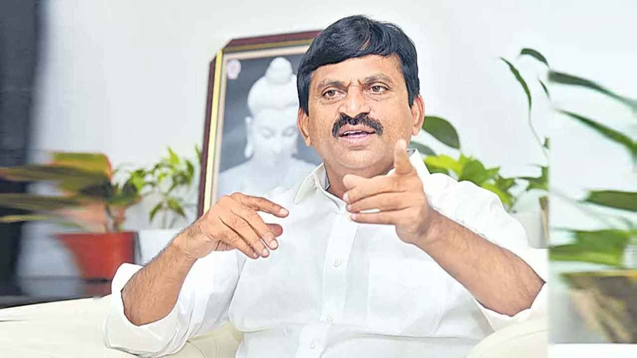 Minister Ponguleti directs collectors to resolve all land issues by Aug 15