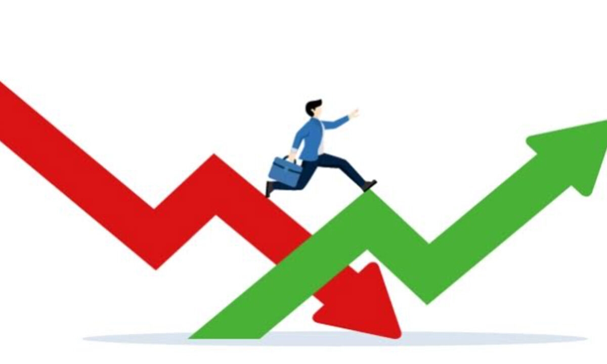 Nifty 50 vs Nifty Midcap: Which Index Should You Watch in a Volatile Market?