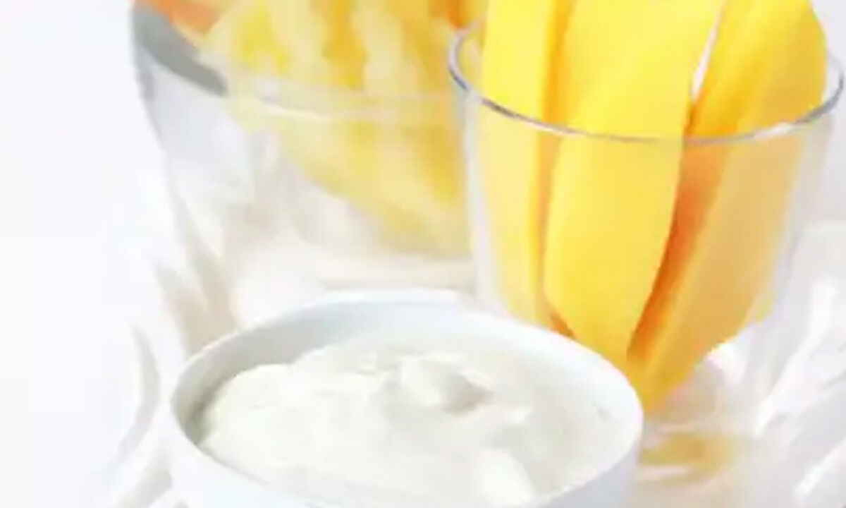 Is Mango and Curd a Healthy Combo or a Digestive Dilemma? Let's Find Out