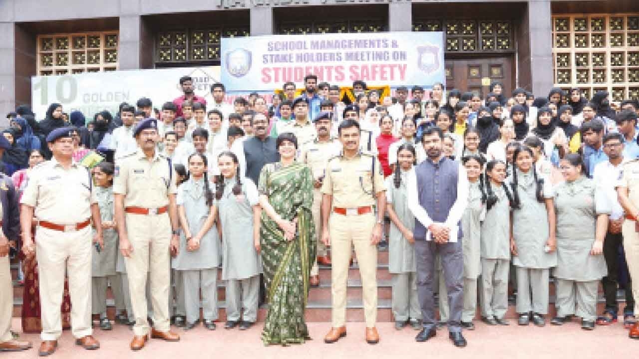 CV Anand calls upon school mgmts, parents to join hands in ensuring student safety