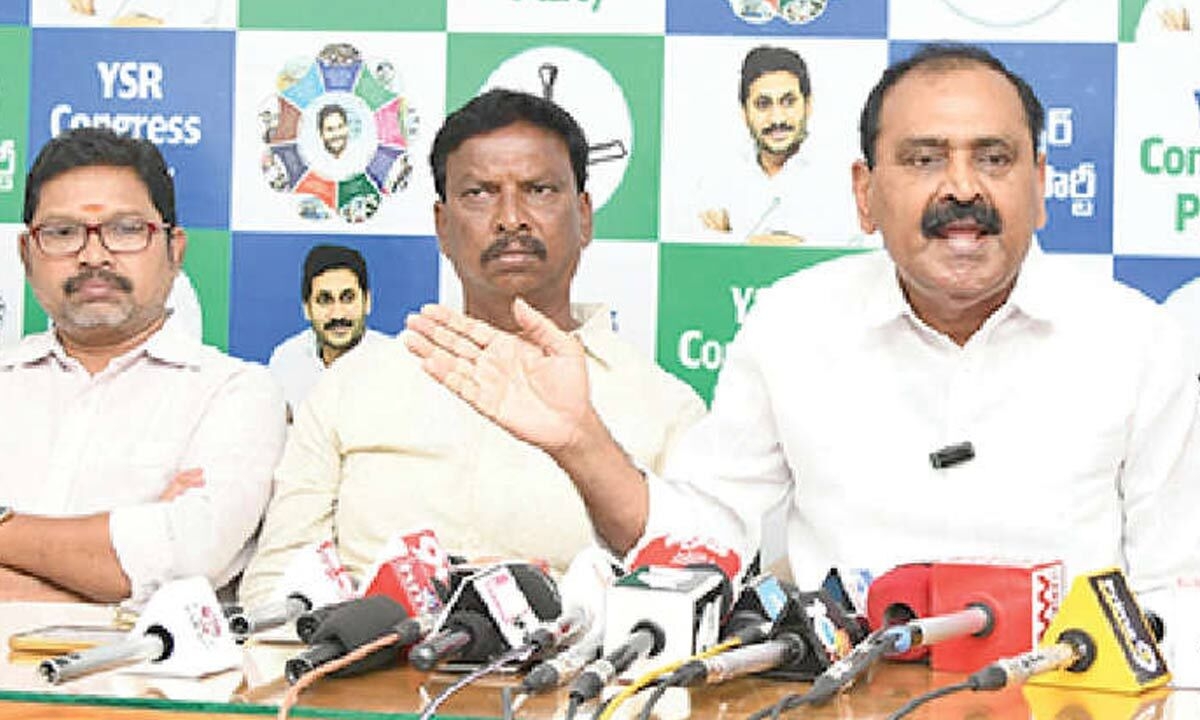 TTD ex chairman accuses senior temple official of insulting Vedas