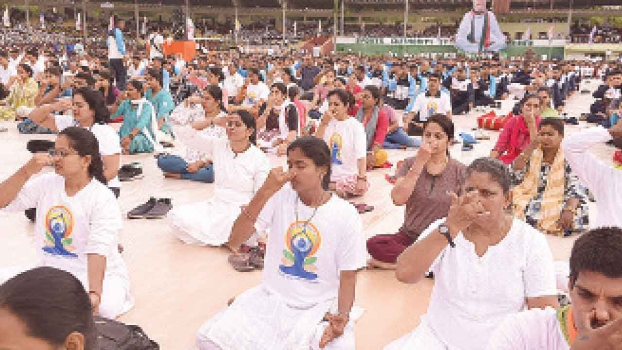 Yoga vibes come alive at LB stadium