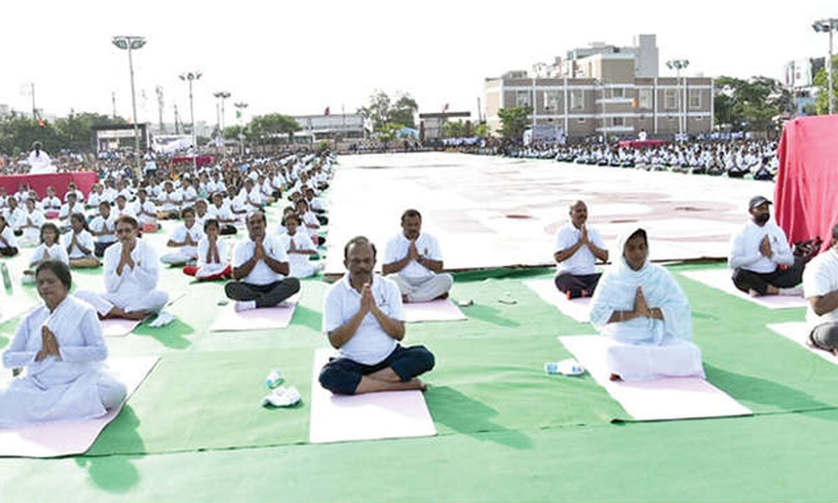 About 11 lakh people participated in 11th Int'l Yoga Day in Prakasam dist