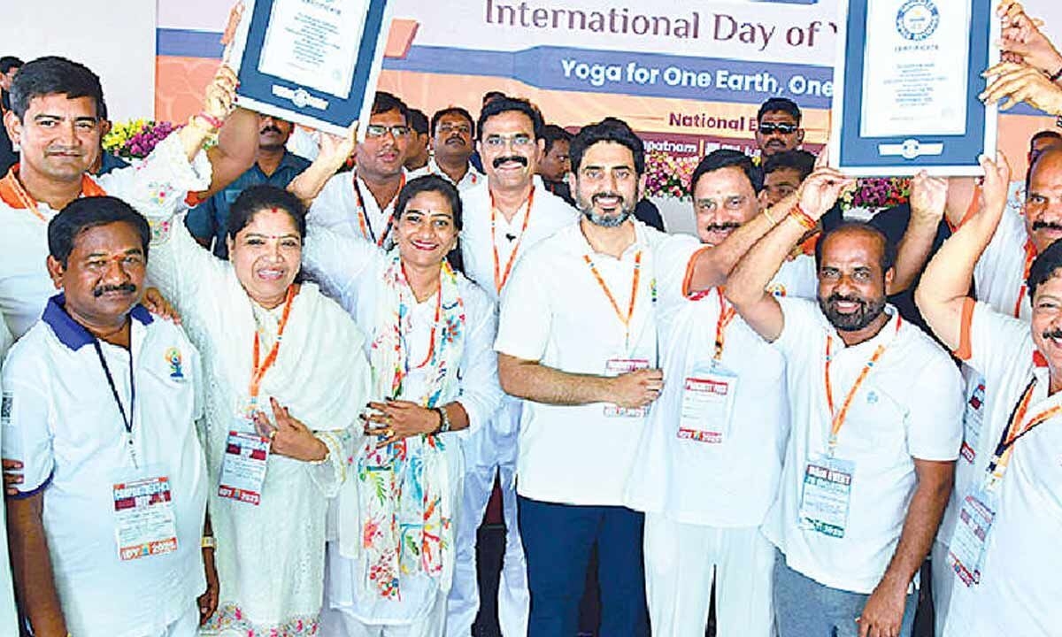 Minister Kondapalli elated over grand success of IYD fete