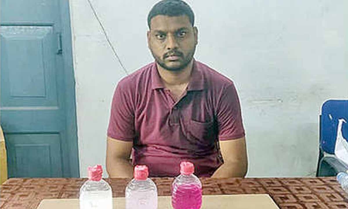 Computer operator in ACB net for taking Rs 2.5K bribe