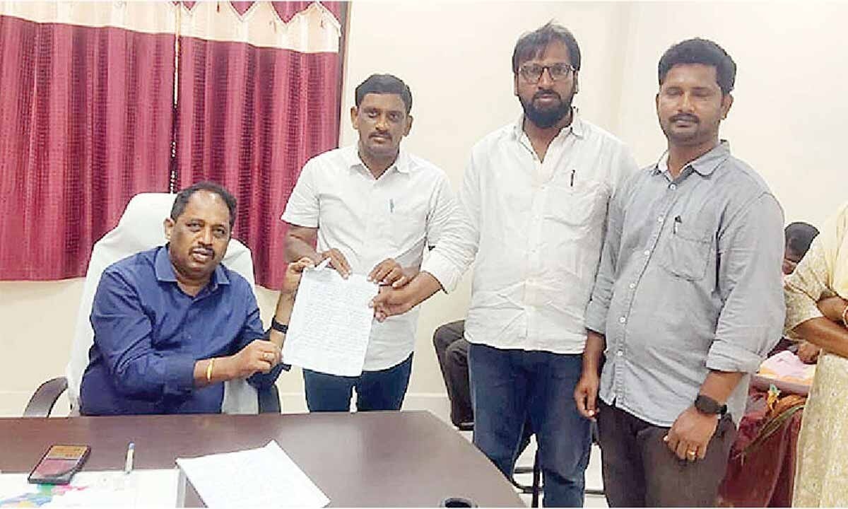 Plea to allot 25% seats in private schools to poor students