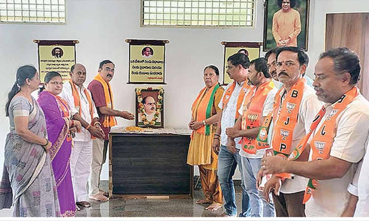 BJP pays tributes to Dr Syama Prasad Mookerjee