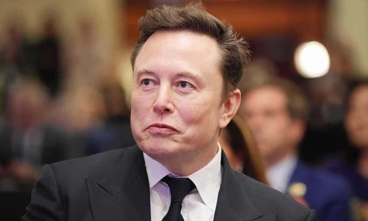 Musk's Lawyer Claims He Doesn't Use a Computer—His Own Posts Say Otherwise