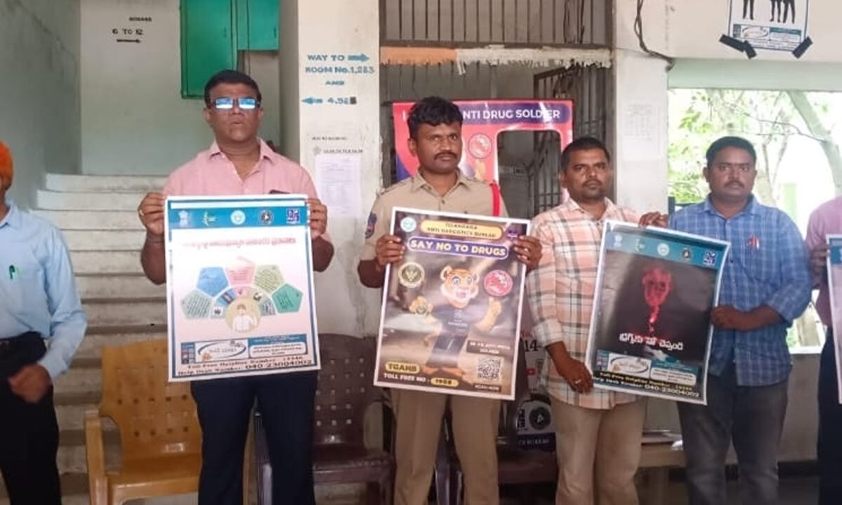 Gadwal Police Intensify Anti-Drug Campaigns to Protect Youth and Promote Public Safety