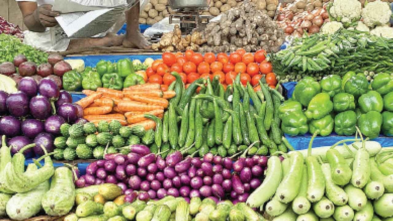 People see red as prices of greens shoot up due to non-stop rainfall
