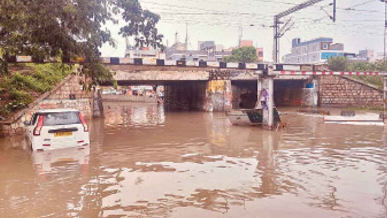 HYDRAA zeroes in on 349 flood zones across 3 segments in city