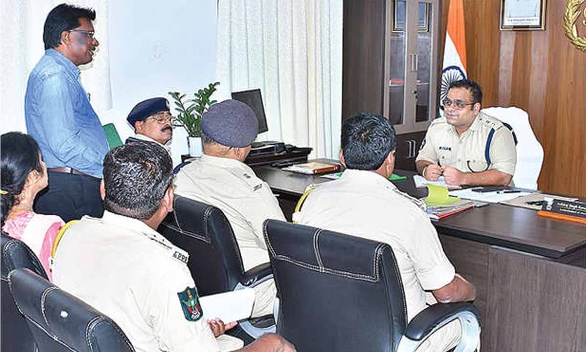 SP reviews anti-drug measures
