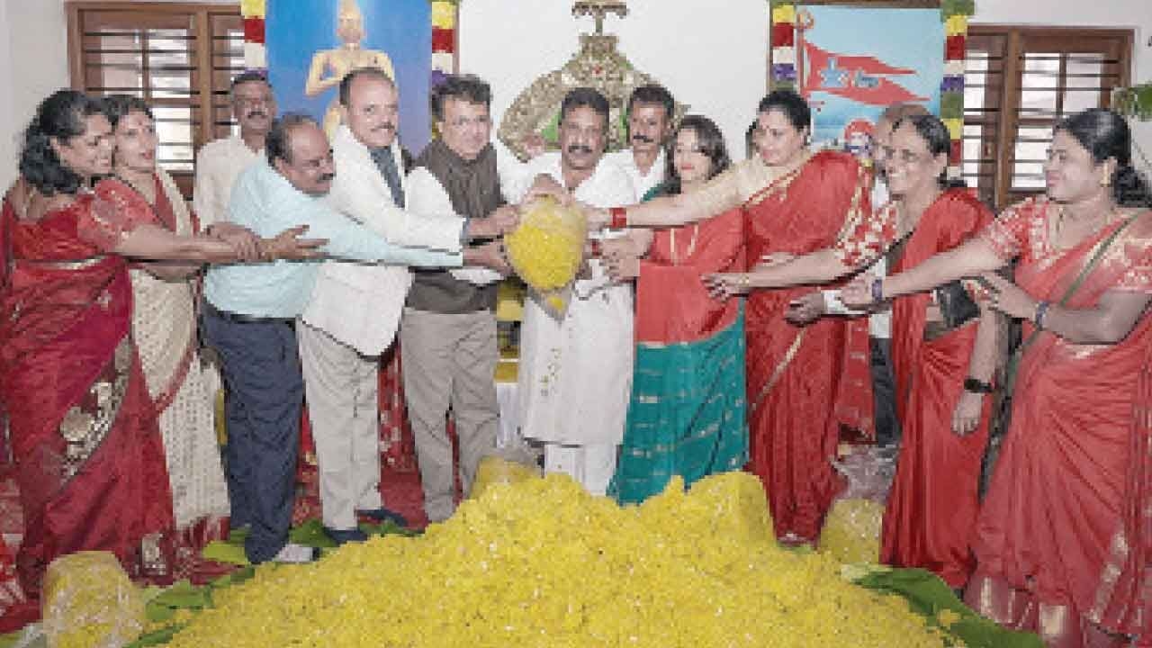 Bengaluru revives Bandi Devara festival