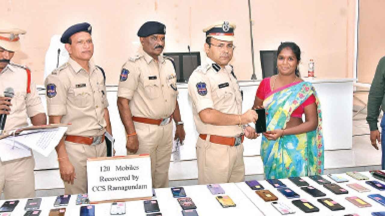 Police restore 120 stolen, lost phones to owners
