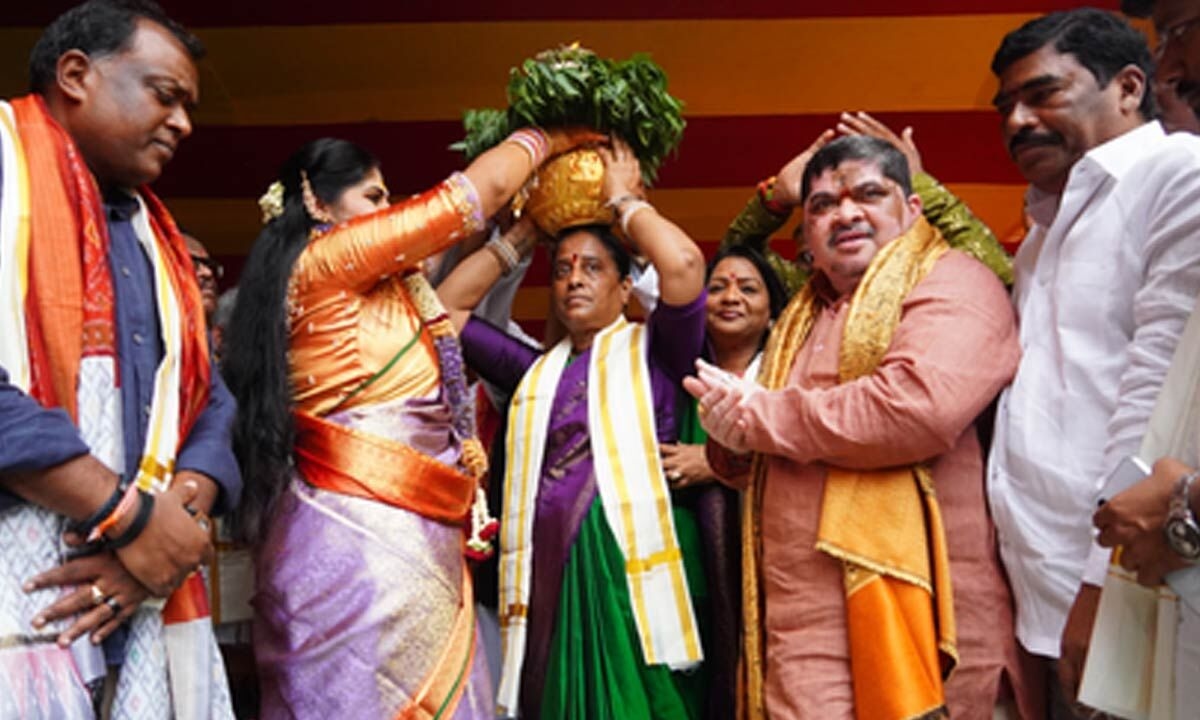 Telangana's Bonalu festival begins amid fanfare