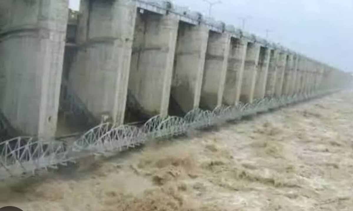 PJP Dam Nears Full Capacity with Heavy Inflows; Authorities Regulate Outflows to Maintain Safety