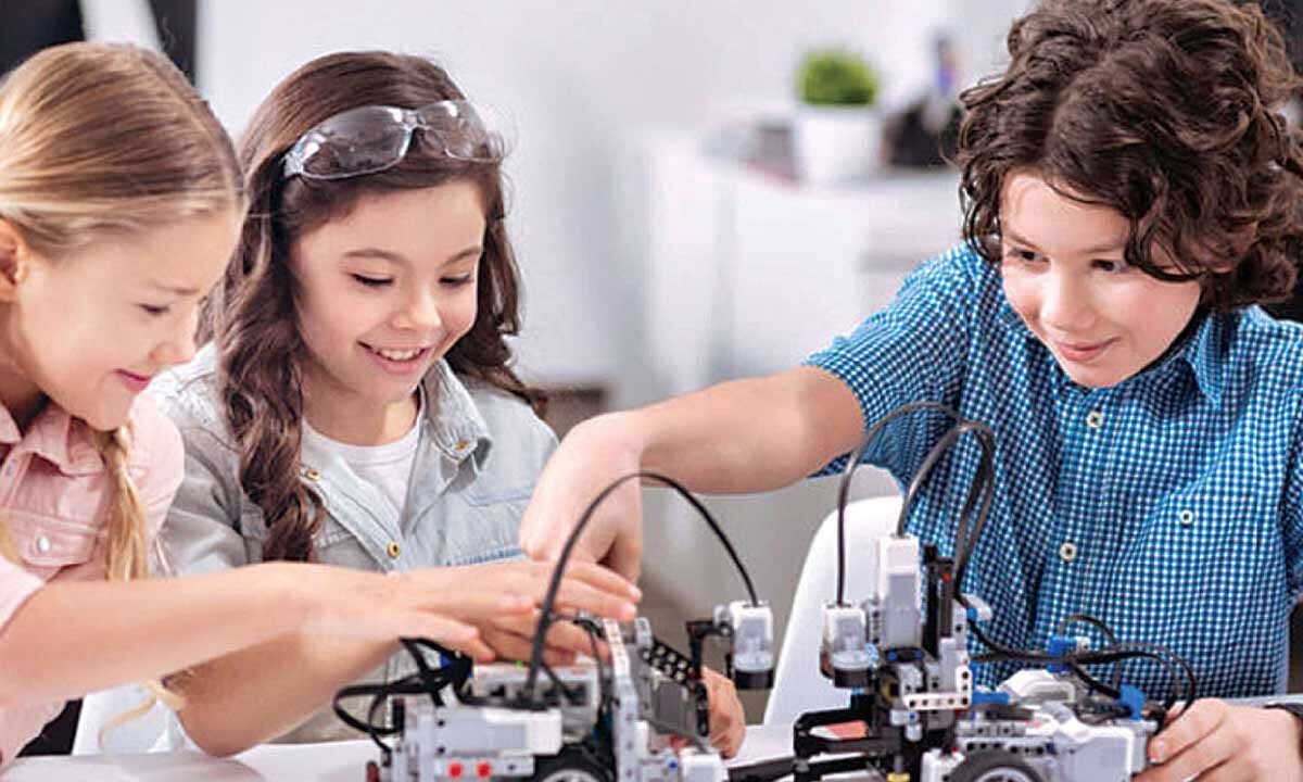 Robotics education:A 21st-century catalyst for innovation