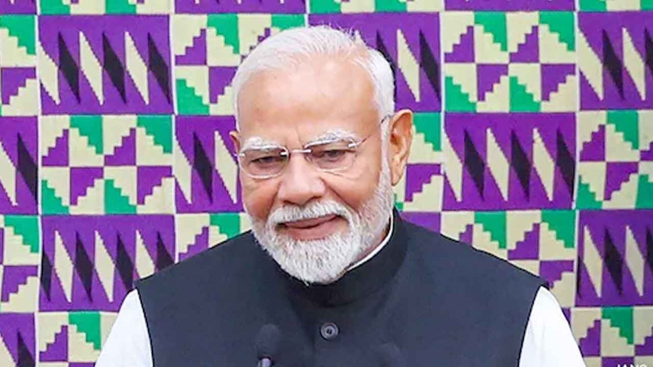 ‘Daughter of Bihar': PM Modi Honors Trinidad and Tobago PM's Roots with Bhojpuri Chautaal Welcome